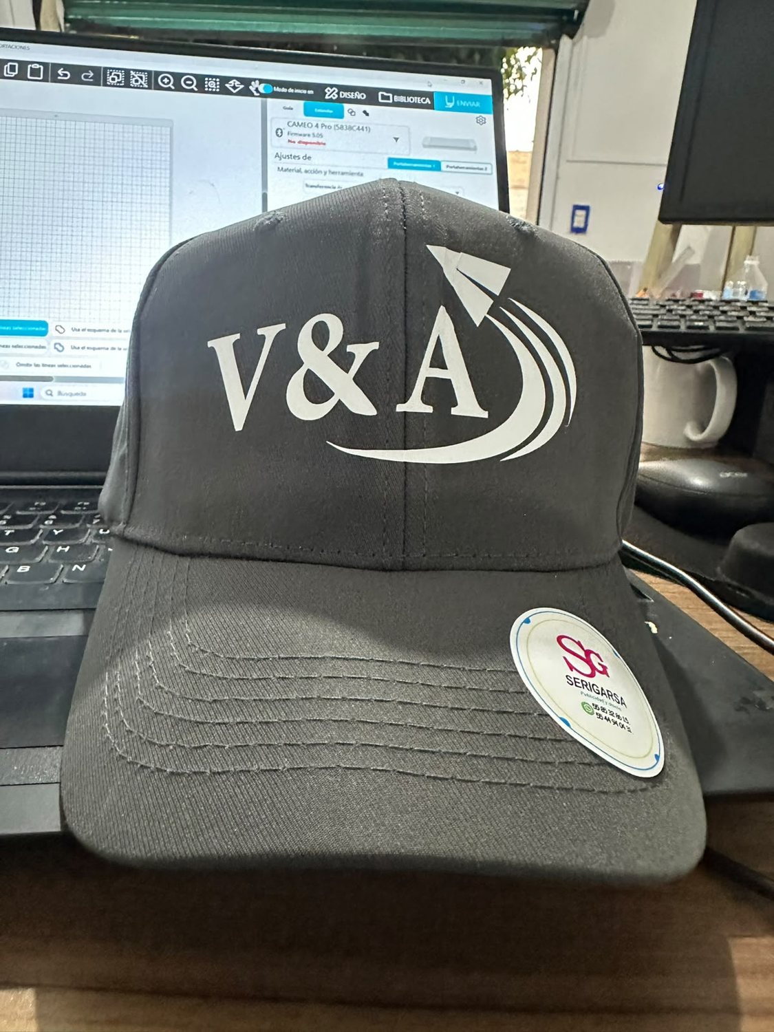 Gorra VA gris